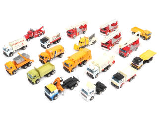 Lot 152 - DIVERS (18)