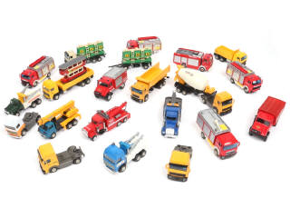 Lot 156 - DIVERS (22)