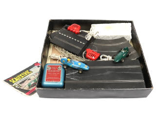 Lot 118 - SCALEXTRIC (FRANCE) (1)