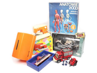 Lot 129 - DIVERS (6)