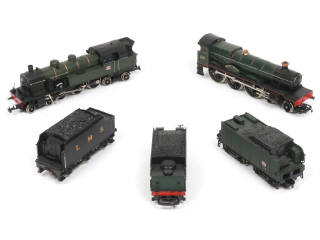 Lot 85 - DIVERS (HO) (5)