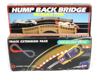 Lot 125 - SCALEXTRIC (2)