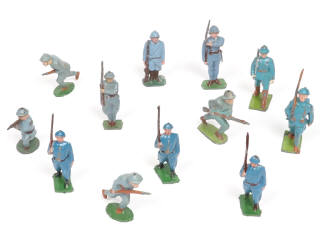 Lot 55 - DIVERS (12)