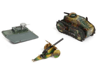 Lot 141 - DIVERS (3)