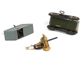 Lot 141 - DIVERS (3)