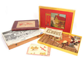 Lot 157 - DIVERS (3)