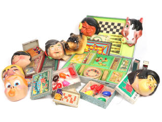 Lot 159 - DIVERS (12)