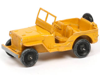 Lot 381 - DINKY TOYS (FRANCE) (1)