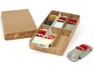 Lot 392 - DINKY TOYS (FRANCE) (7)