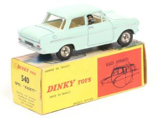 Lot 437 - DINKY TOYS (FRANCE) (1)