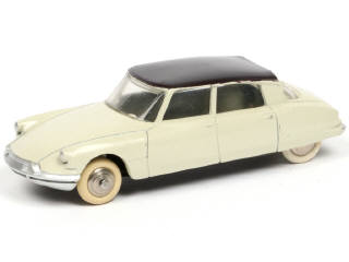 Lot 395 - DINKY TOYS (FRANCE) (1)