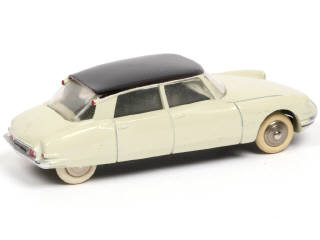 Lot 395 - DINKY TOYS (FRANCE) (1)