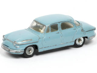 Lot 396 - DINKY TOYS (FRANCE) (1)