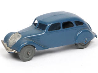 Lot 374 - DINKY TOYS (FRANCE) (1)