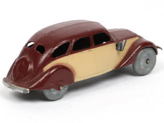 Lot 377 - DINKY TOYS (FRANCE) (1)