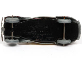 Lot 377 - DINKY TOYS (FRANCE) (1)