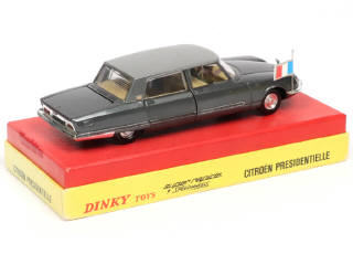 Lot 442 - DINKY TOYS (FRANCE) (1)