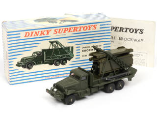 Lot 472 - DINKY TOYS (FRANCE) (1)