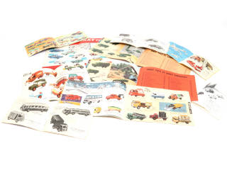 Lot 8 - DINKY TOYS (10)