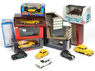 Lot 125 - DIVERS (12)