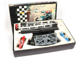 Lot 94 - SCALEXTRIC (FRANCE) (1)