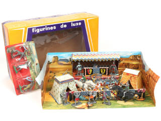 Lot 49 - DIVERS (2)