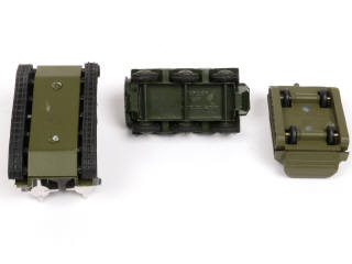 Lot 124 - DIVERS (12)