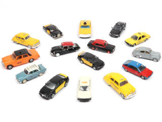 Lot 132 - DIVERS (15)