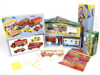 Lot 263 - CORGI TOYS (GB) (8)