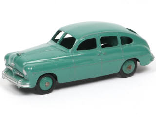 Lot 225 - DINKY TOYS (FRANCE) (1)