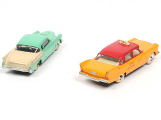 Lot 292 - DINKY TOYS (GB) (2)