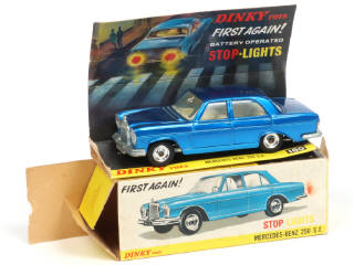 Lot 280 - DINKY TOYS (GB) (1)