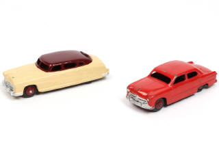 Lot 239 - DINKY TOYS (FRANCE) (2)