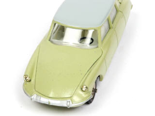 Lot 228 - DINKY TOYS (FRANCE) (1)