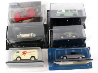 Lot 105 - DIVERS (6)