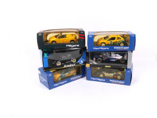 Lot 60 - DIVERS (6)