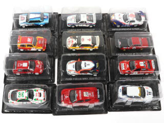 Lot 117 - DIVERS (12)