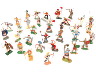 Lot 47 - DIVERS (35)