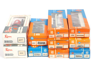 Lot 71 - DIVERS 'HO' (10)