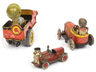 Lot 86 - DIVERS (3)
