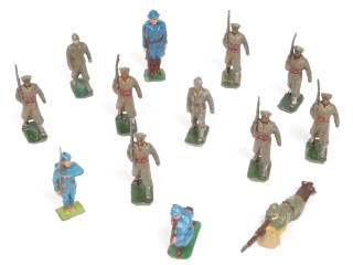 Lot 27 - DIVERS (13)