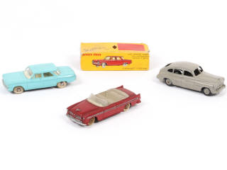 Lot 224 - DINKY TOYS (FRANCE) (3)