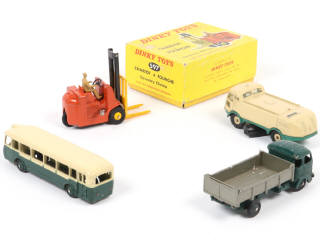 Lot 229 - DINKY TOYS (FRANCE) (4)