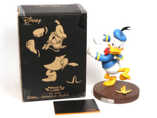 Lot 61 - BEAST KINGDOM (USA) (1)