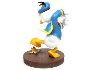 Lot 61 - BEAST KINGDOM (USA) (1)