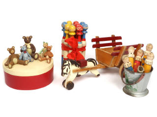 Lot 55 - DIVERS (4)