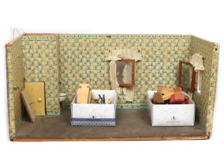 Lot 112 - DIVERS (2)