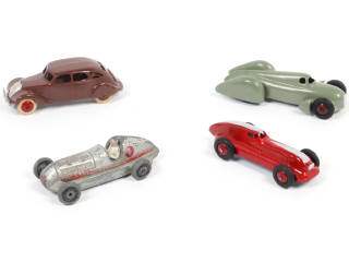 Lot 302 - DINKY TOYS (FRANCE) (4)