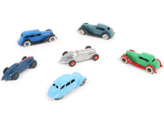 Lot 306 - DINKY TOYS (FRANCE) (6)