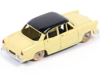 Lot 288 - DINKY TOYS (FRANCE) (1)